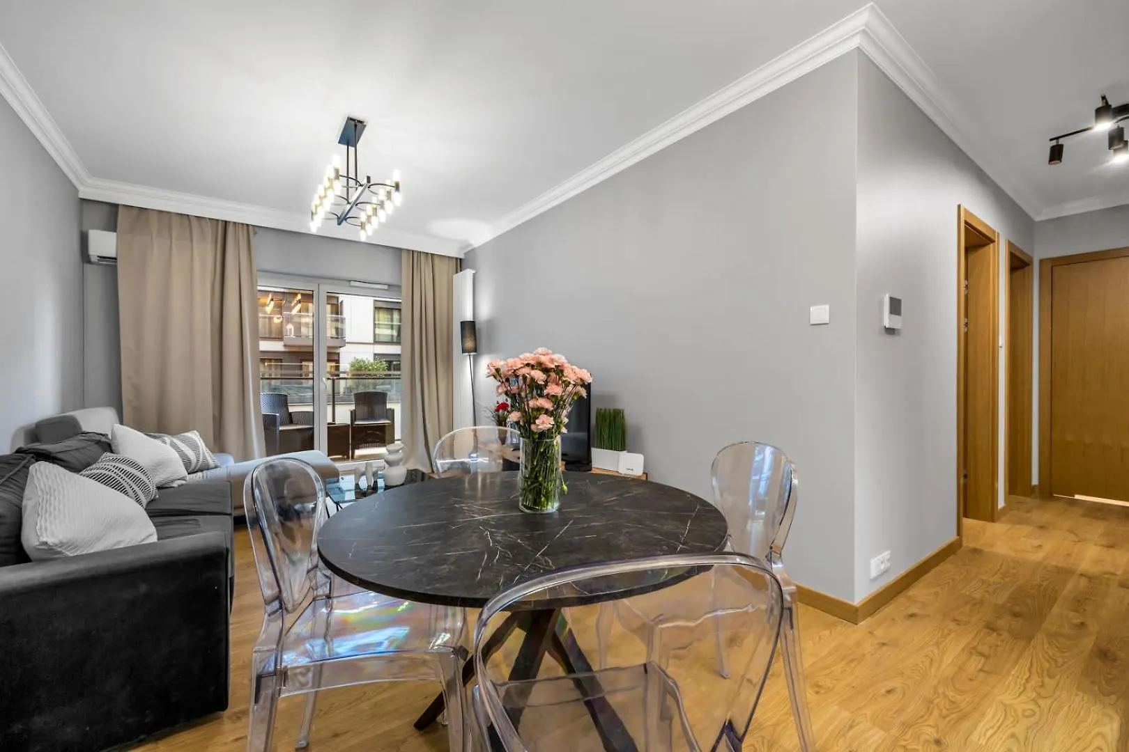Vipwarsawapartments Pl Gold Mennica Residence شقة