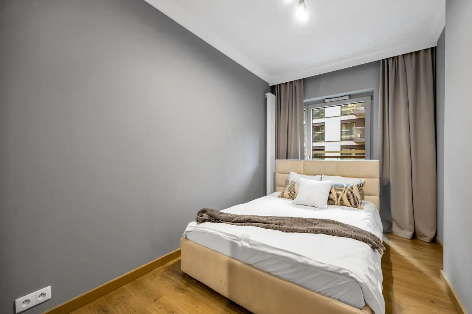 Vipwarsawapartments Pl Gold Mennica Residence شقة