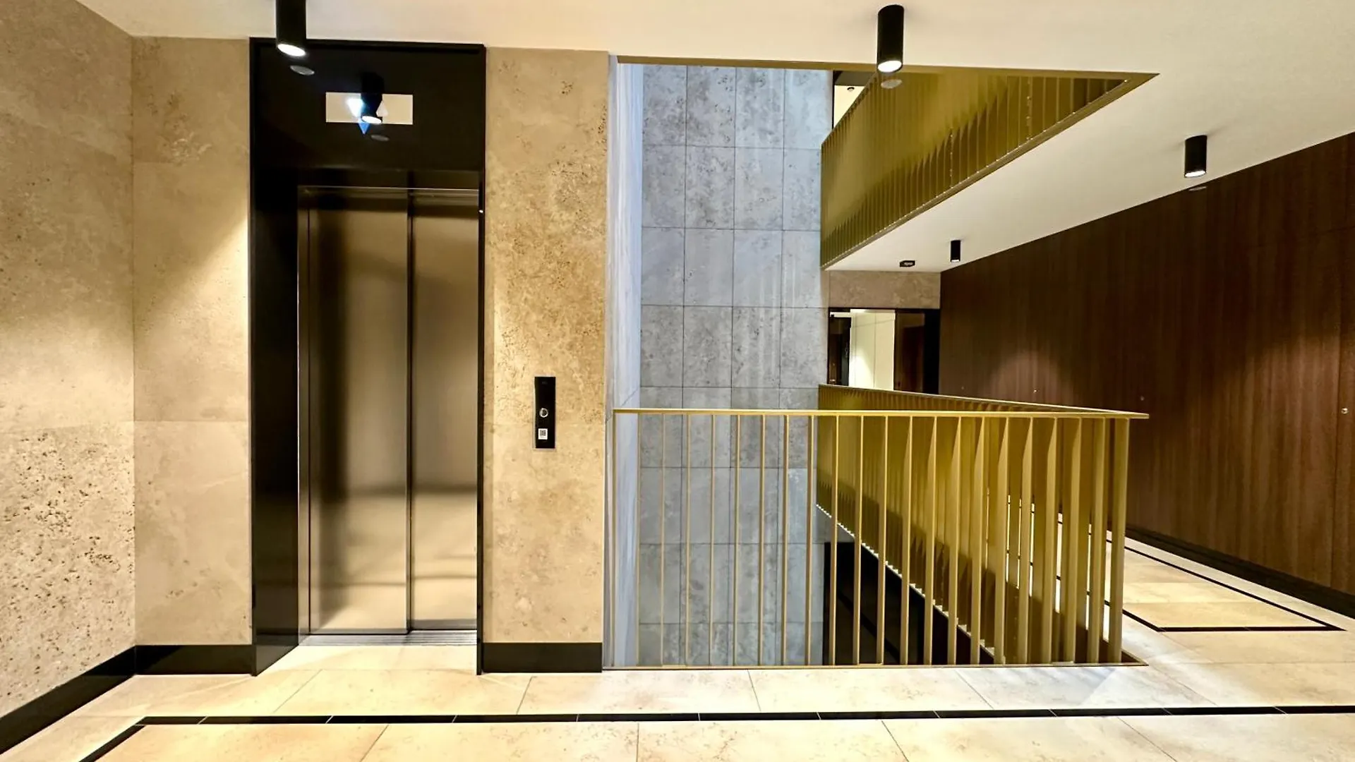 Vipwarsawapartments Pl Gold Mennica Residence